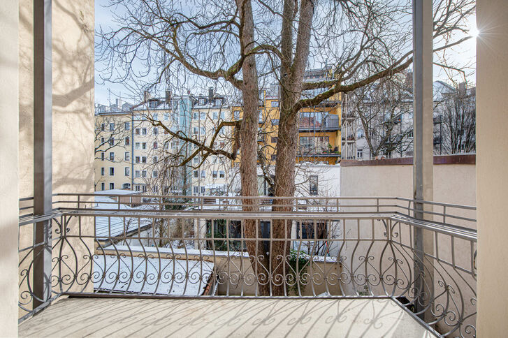 Südost-Balkon mit Innenhofausrichtung
