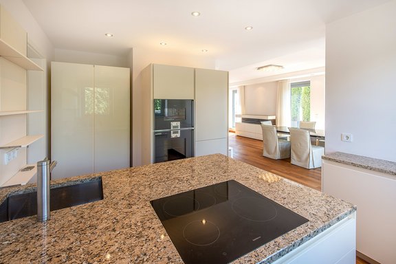 Hochwertige EInbauküche