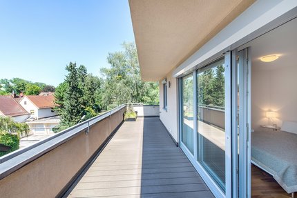 Schlafzimmer mit Terrassenzugang