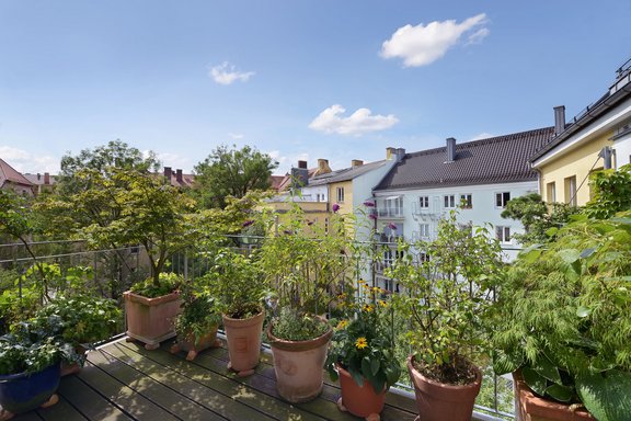 Balkon mit Blick in den Innenhof
