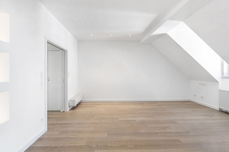 Schlafzimmer mit Deckenspots