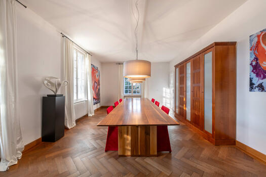 Dining area with access to the kitchen