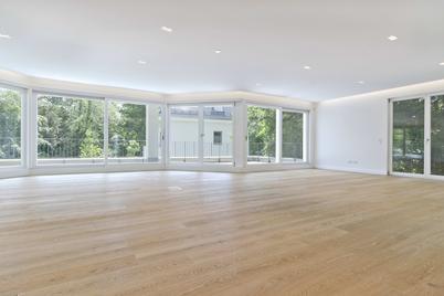 Spacious exclusive designer apartment directly at the Nymphenburger Schlosspark