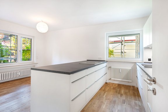 Markenküche mit Kochtheke