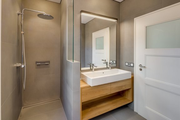 Custom-made fixtures and fittings