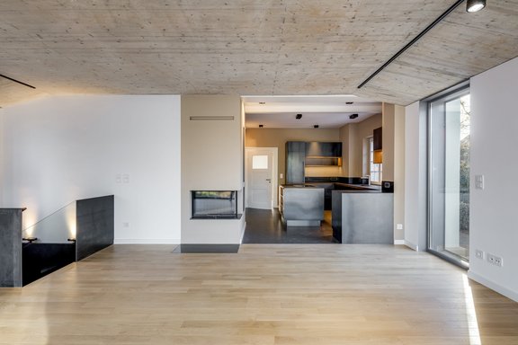 Living/dining area with fireplace