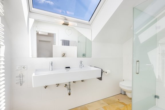 Duschbad im Dachgeschoss