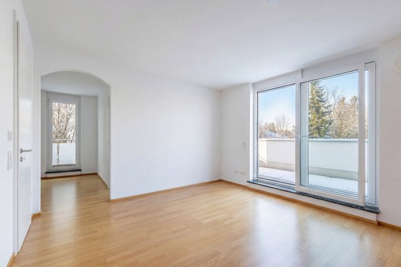 Bedroom with bathroom en suite