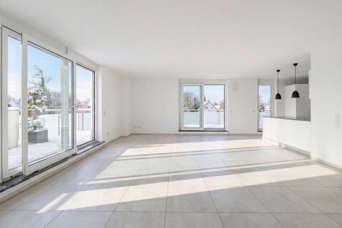 Open plan living/dining area