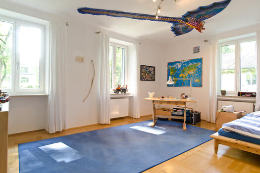 Helles Kinderzimmer