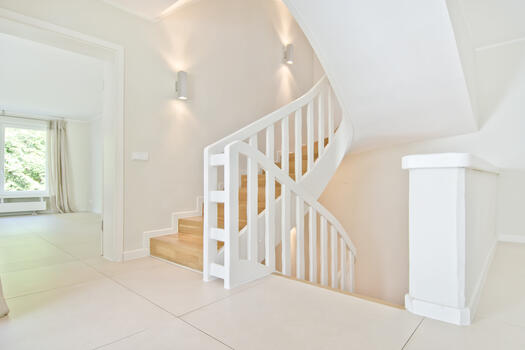 Bright entrance area