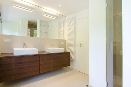 Modern bathroom