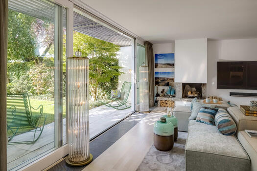 Wohnbereich mit Blick in den Garten