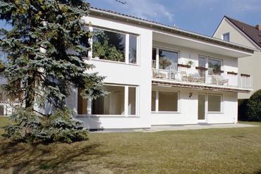 Großzügiges 2-Familienhaus in Bestlage