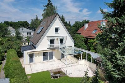 Großzügiges Einfamilienhaus auf sonnigem, perfekt geschnittenem Grundstück in bester Lage