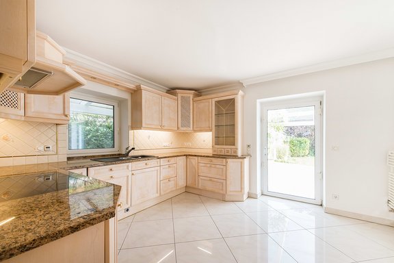 Hochwertige Einbauküche