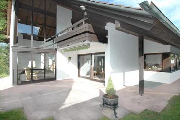 Großzügiges Einfamilienhaus auf zauberhaftem Grundstück in absolut ruhiger Waldrandlage