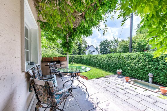 Covered south terrace