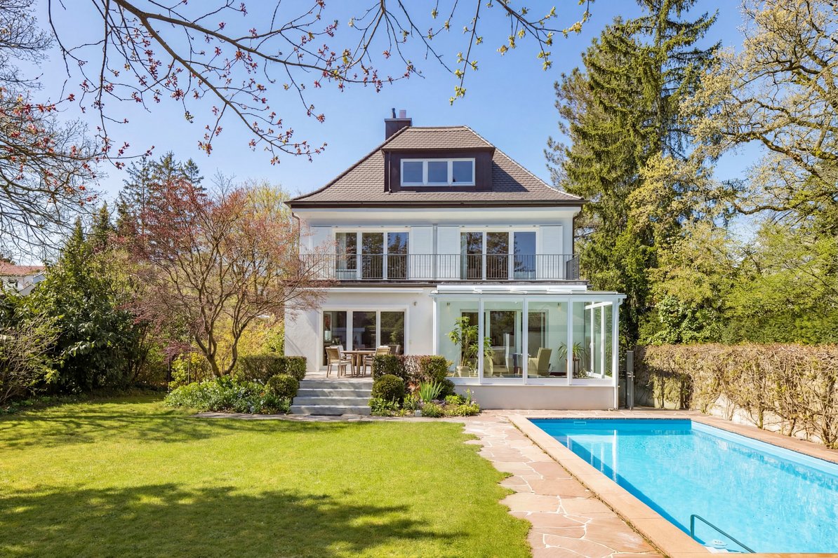 Outdoor-Paradies mit Pool