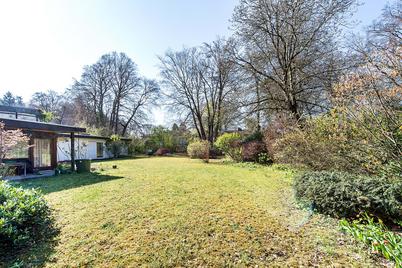 Großzügiges Grundstück mit 1.600m² und attraktivem Baurecht in grüner Bestlage