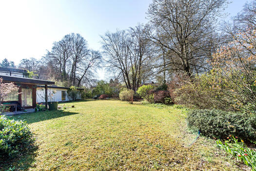 Großzügiges Baugrundstück