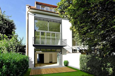 Grosszügiges, modernes Neubau-Townhouse mit Lift und optimaler Südausrichtung