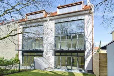 Grosszügiges, modernes Neubau-Townhouse mit Lift und optimaler Südausrichtung