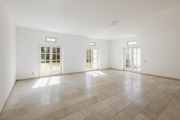 Spacious living area