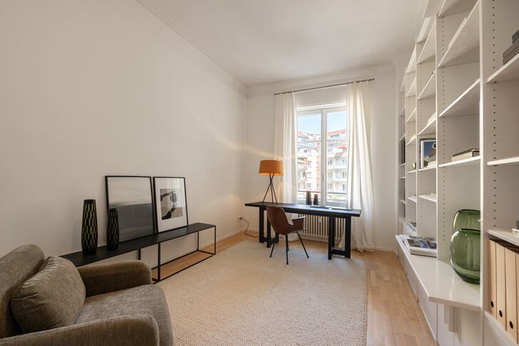 A Light-Filled Home Office