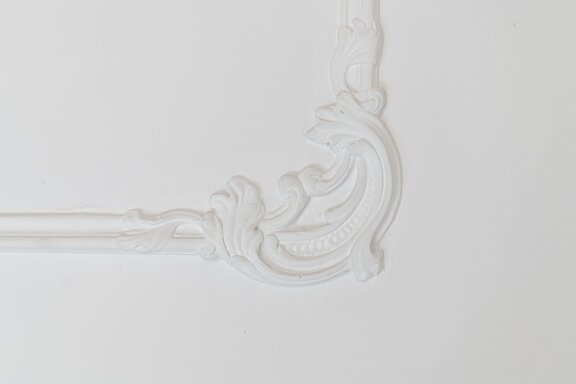 Elaborately decorated ceiling stucco
