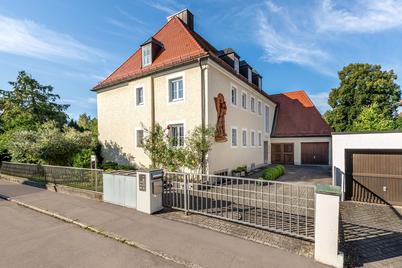 Grundstück in Bestlage mit Baurecht für ca. 500 m² Wohnfläche