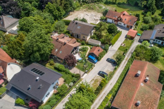 Zufahrt zum Baugrundstück