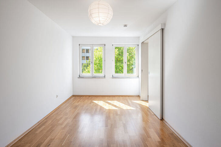 Geräumiges Schlafzimmer