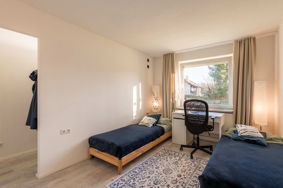 Schlafzimmer mit Ankleide