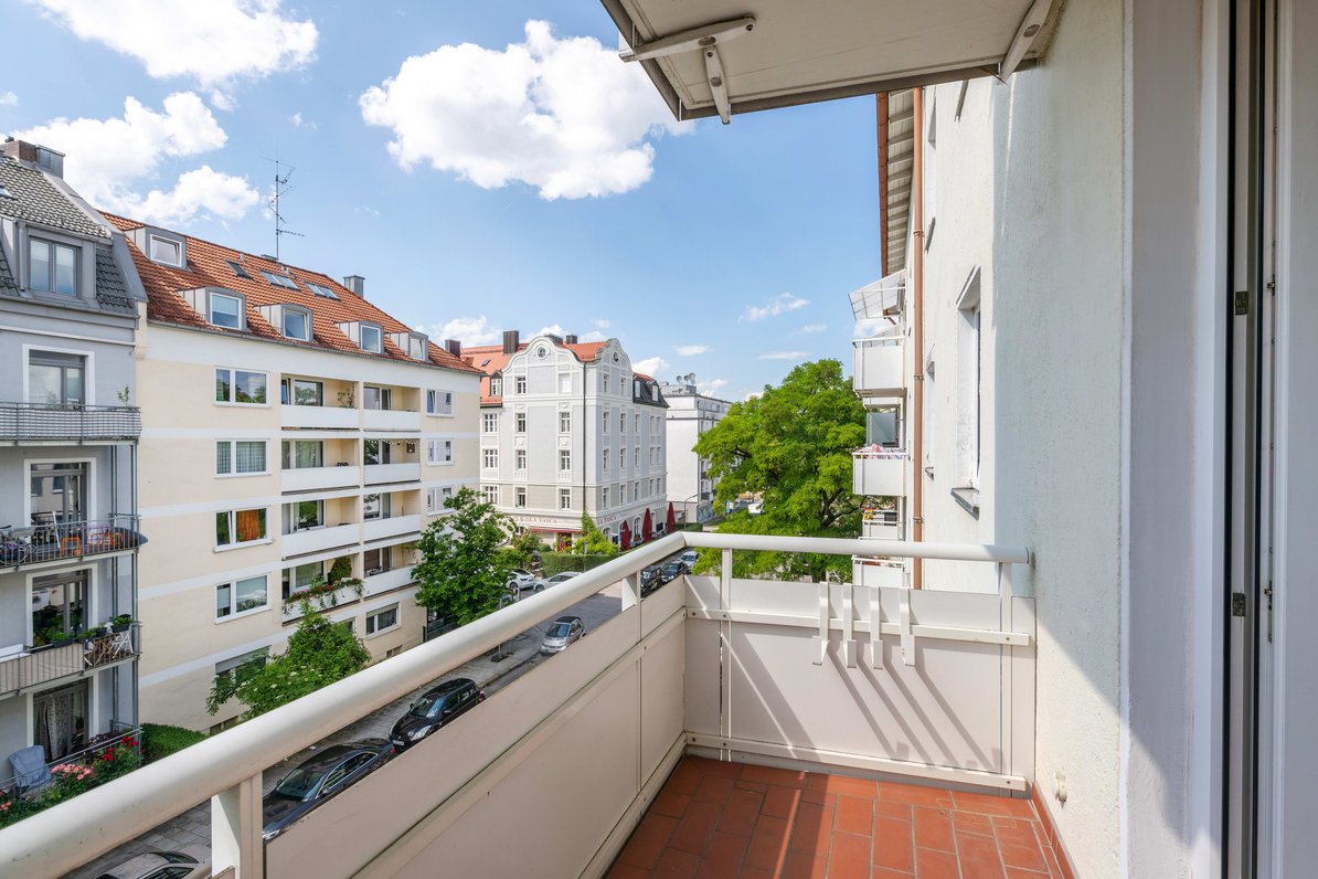 Sonniger Westbalkon