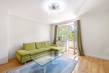 Wohnbereich mit Westbalkon