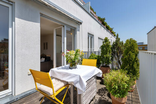 Gut dimensionierter Süd-Balkon