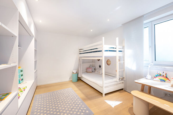 Freundliches Kinderzimmer