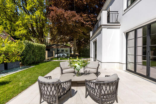 Fantastic garden location