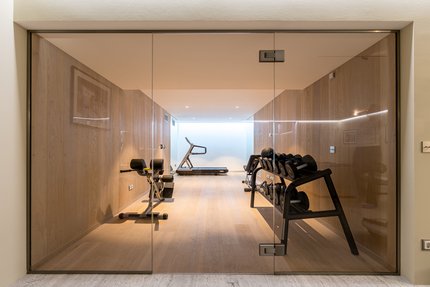 Fitnessraum mit Tageslicht