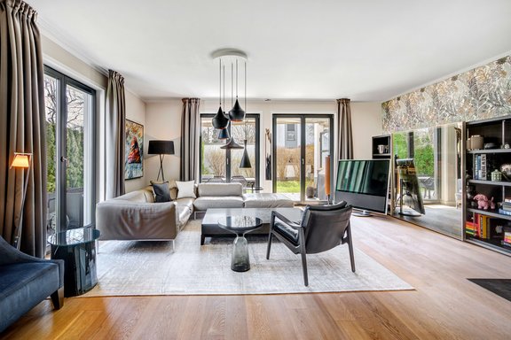 Weitläufiger Livingbereich