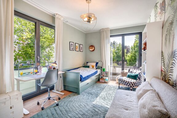 Schlafzimmer mit Balkon