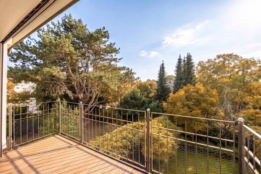 Balkon ins Grüne
