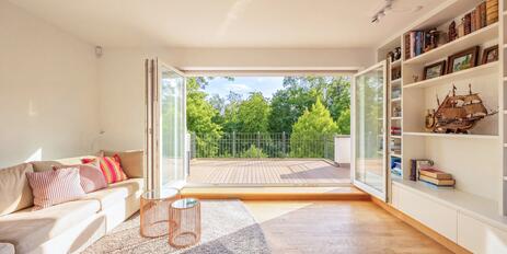 A Home Within a Home: A 222 m² duplex apartment with three terraces in a prime, green location