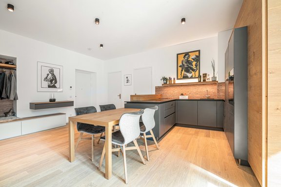 Schreinerküche mit Markengeräten