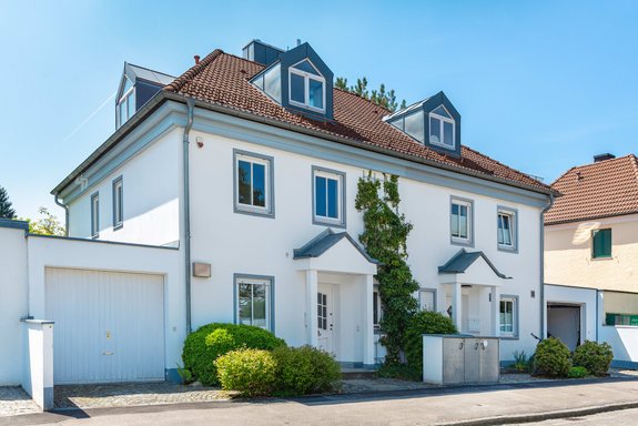 Stadthaus mit Garage