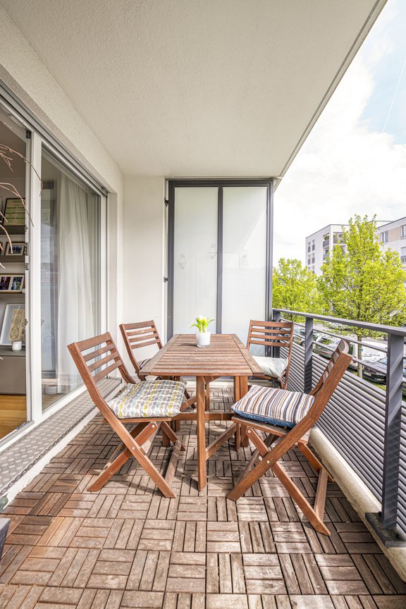 Überdachter Südbalkon