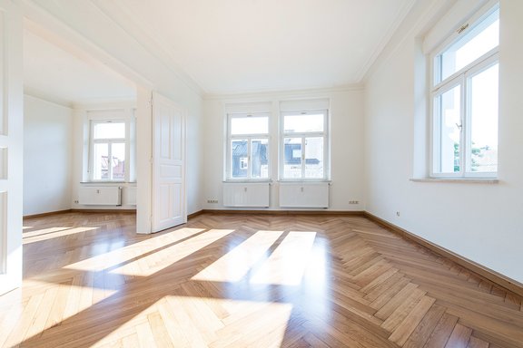 Großzügiges Wohnzimmer