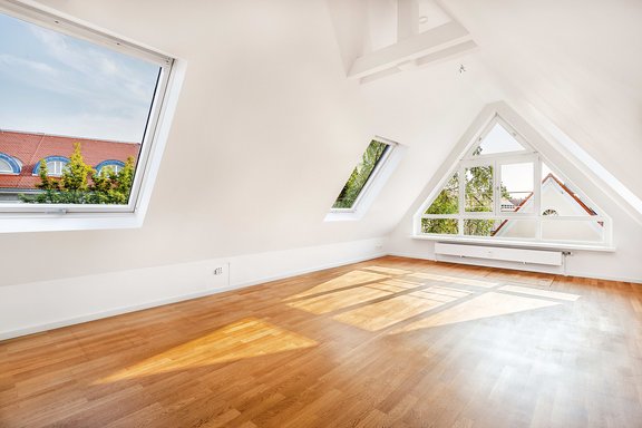 Dachstudio mit verglaster Giebelfront