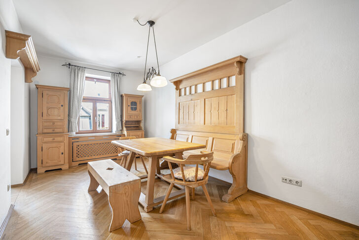 Geräumiges Esszimmer